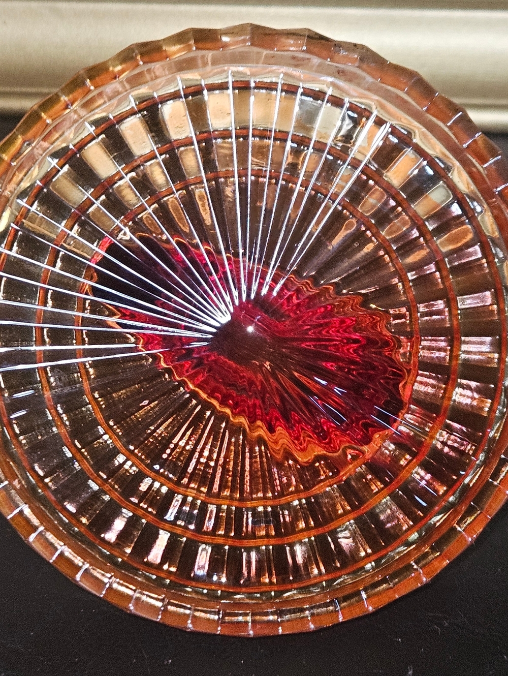 Vintage Jeanette Glass Amberina Powder or Trinket Dish featuring Swan Lid - Picture 10 of 14